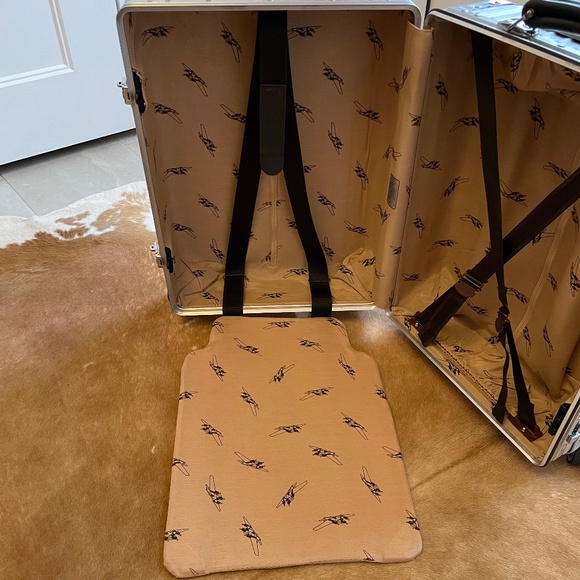 Rimowa "Classic" Aluminium Carry On - Picture 7 of 8